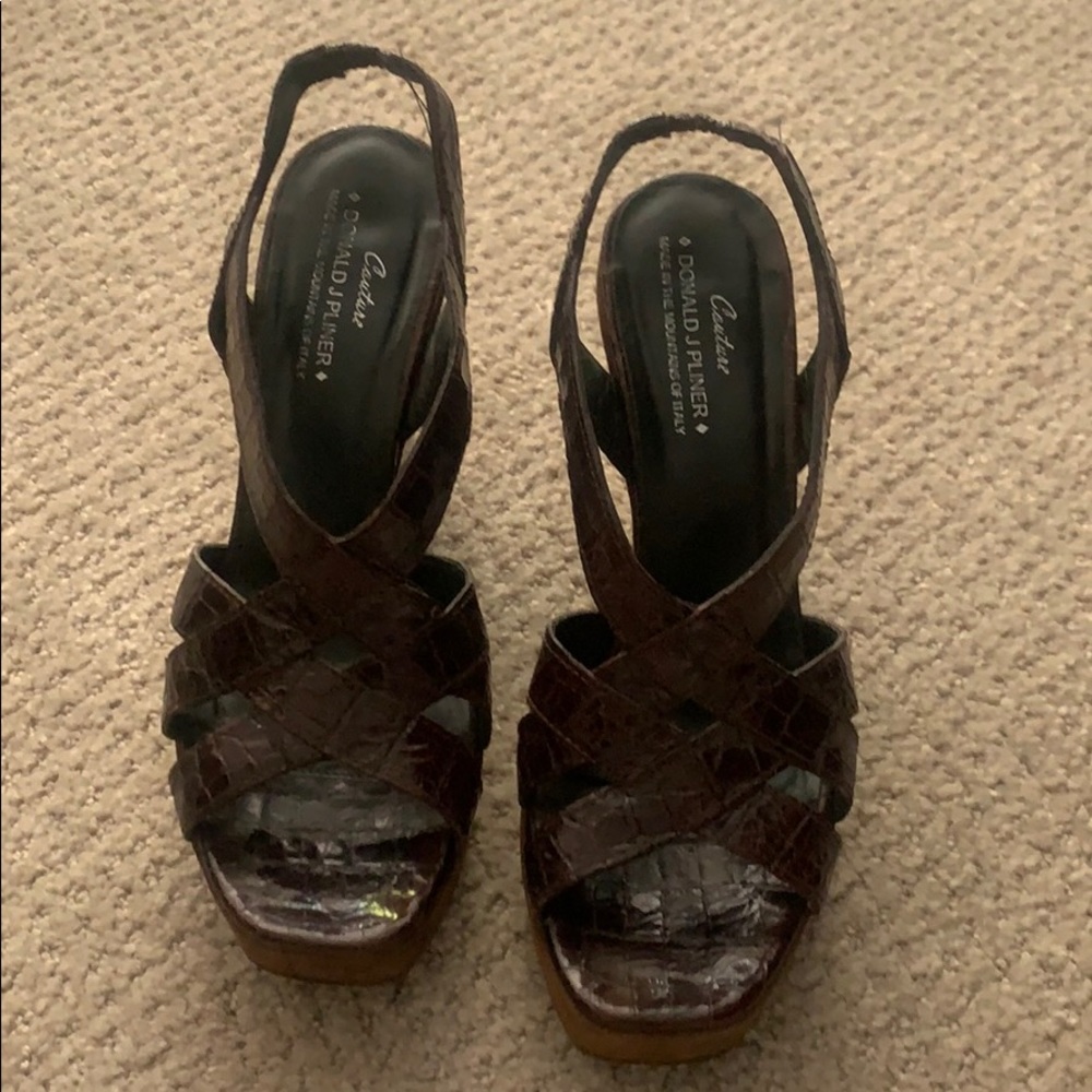Couture Donald J Pliner brown wedge heel sandal